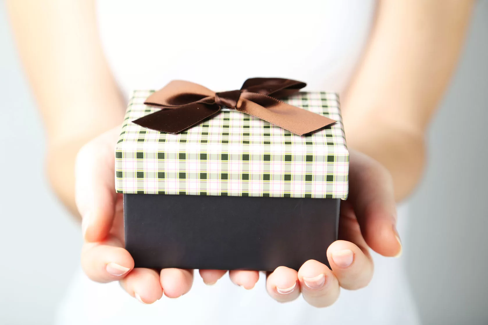5 Types of Gift Boxes to Elevate Your Brand’s Image