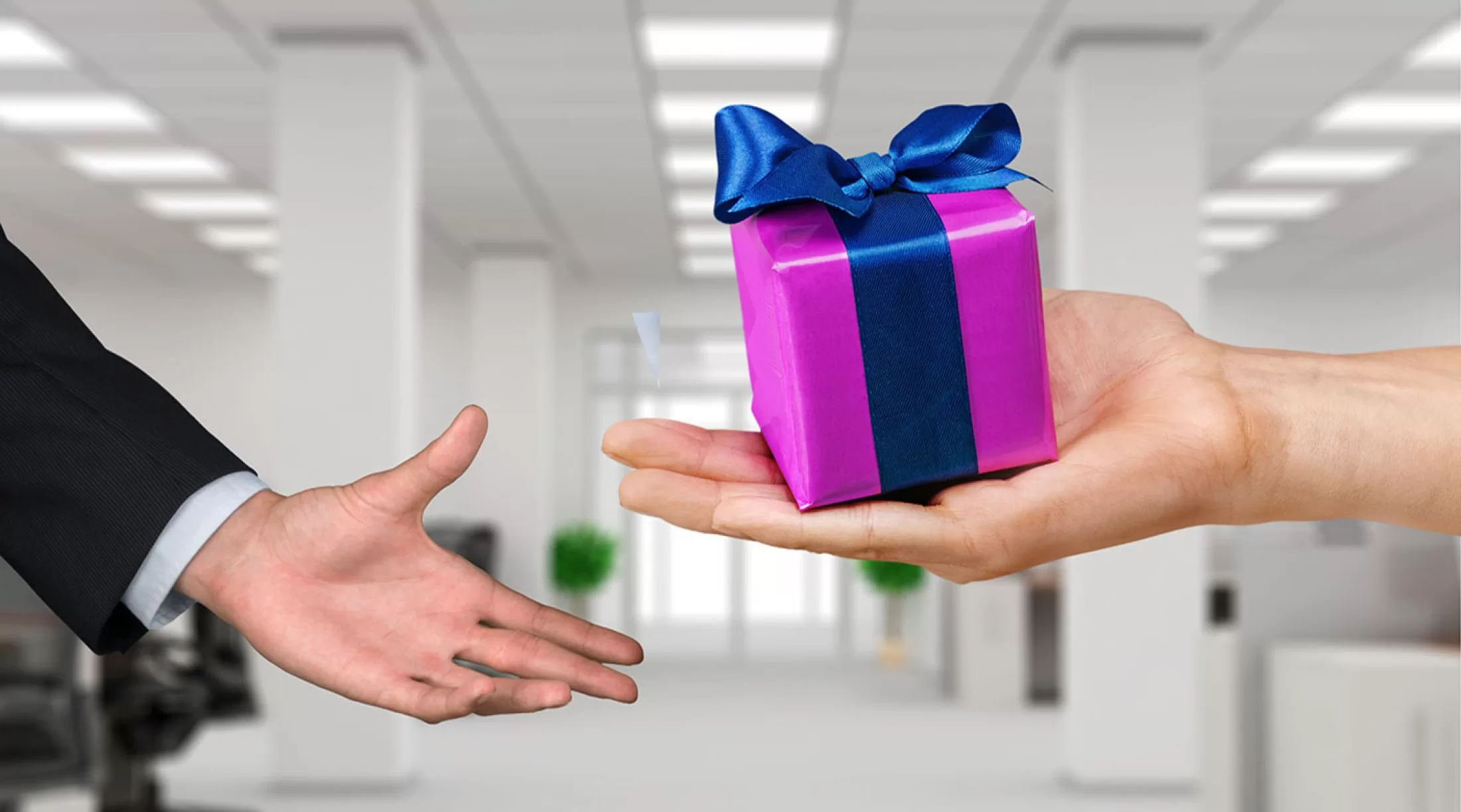 When and Why You Should Send Corporate Gift Boxes?