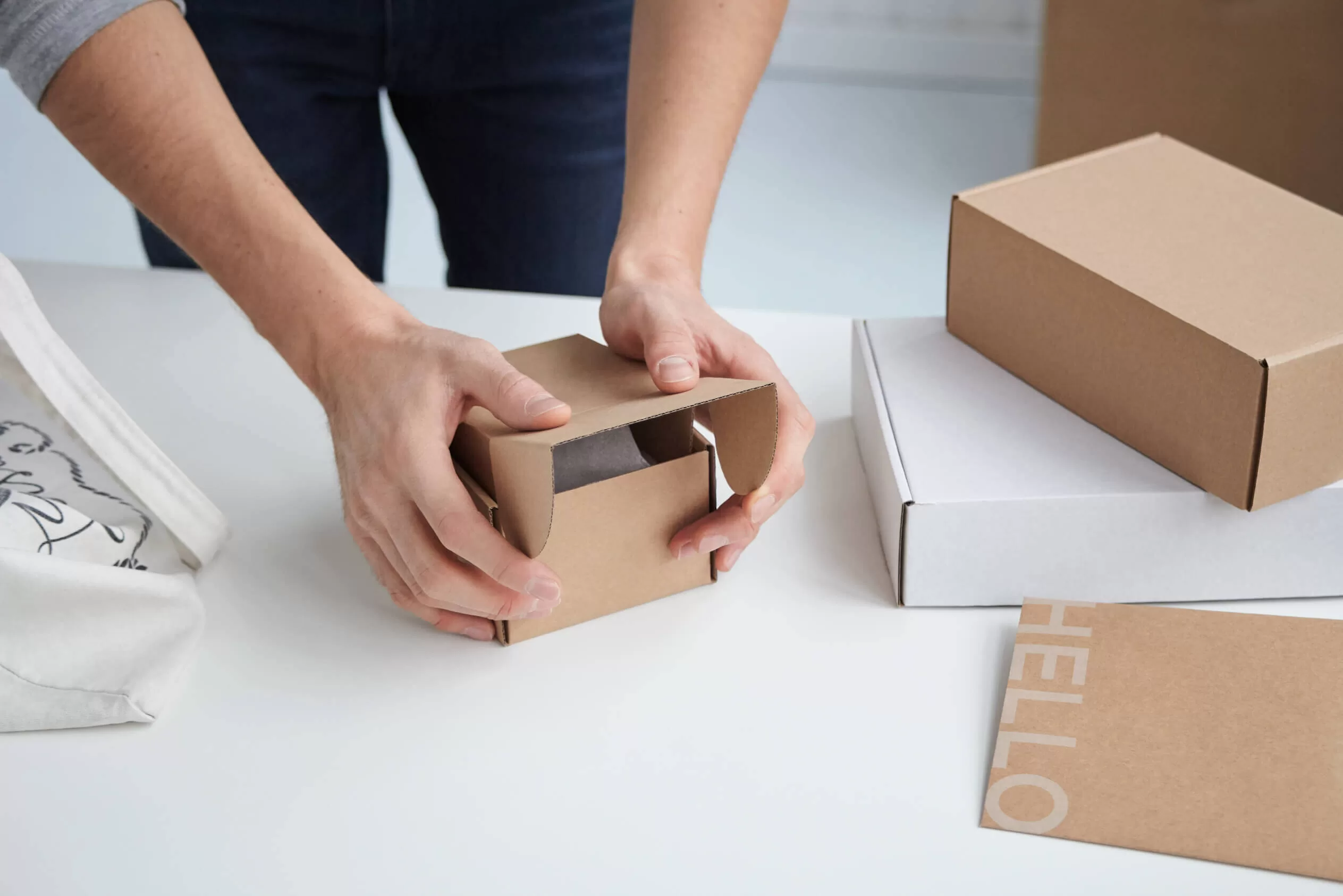 How Custom Packaging Elevates Your Brand Image