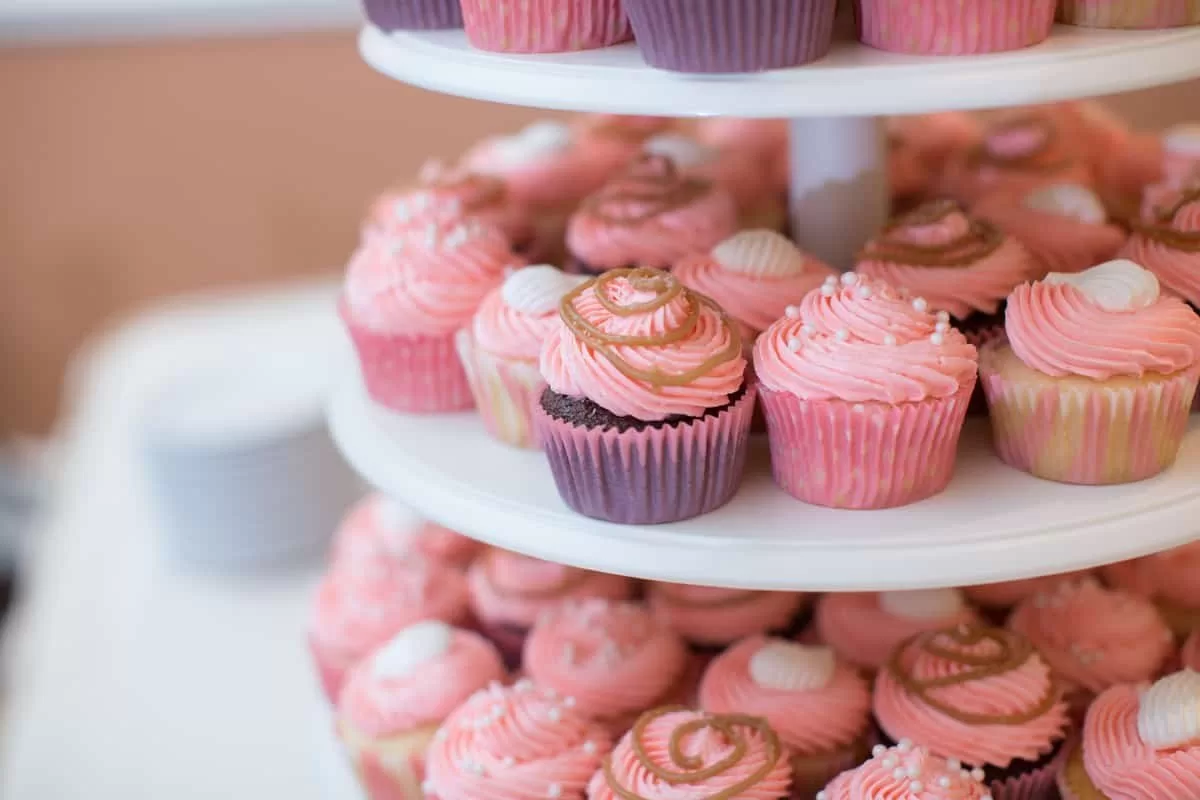 How to Package Cupcakes Without a Box