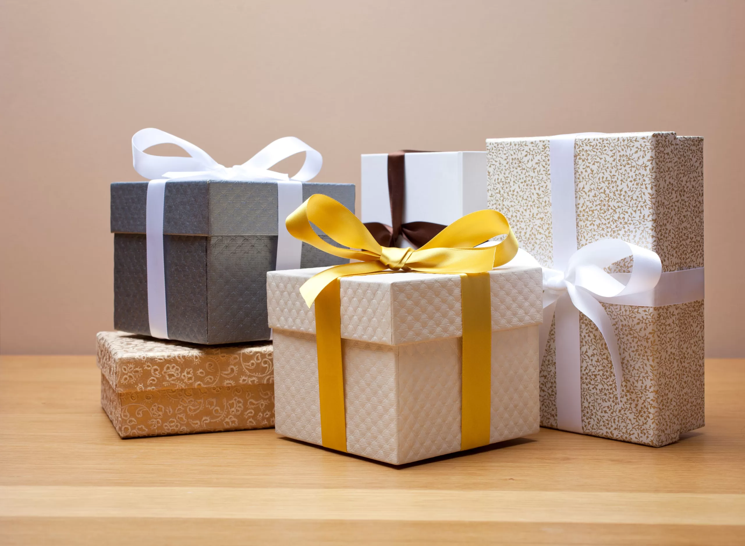 Advantages of Using Luxury Gift Boxes
